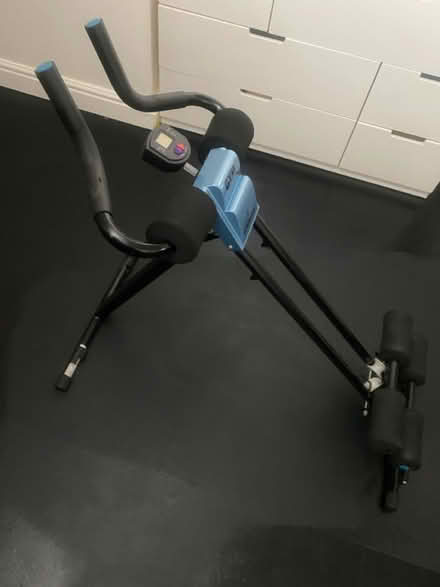Photo of free Gym form Abs generator (Esher KT10) #4