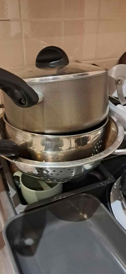 Photo of free Assortment of kitchenware (Harringay N8) #2