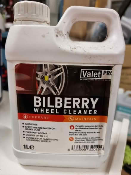 Photo of free Bilberry wheel cleaner (Hinton Waldrist SN7) #1