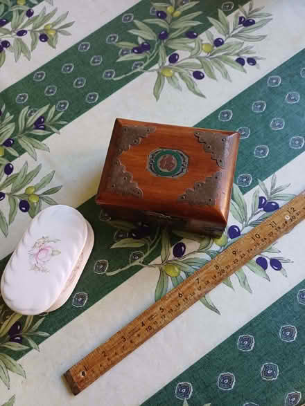 Photo of free Dressing table items (Cherwell Heights OX16) #2