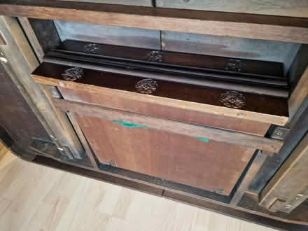 Photo of free Wooden dining room extendable table (CR7 Thornton Heath) #3