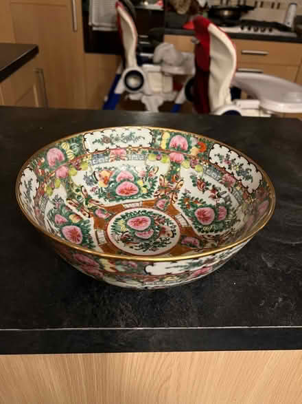 Photo of free Decorative Bolw (Finchampstead RG40) #2
