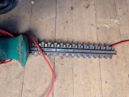 Photo of free Qualcast hedge trimmer (Sutton Pools OX14) #2