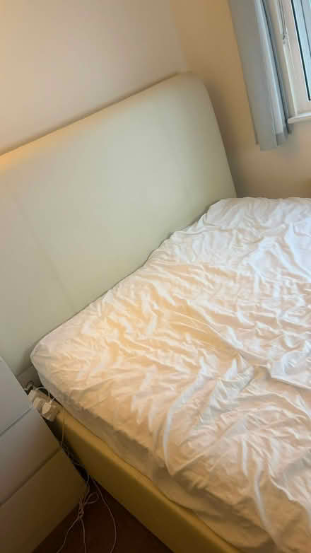Photo of free Kingsize bed (TN35 Ore) #1