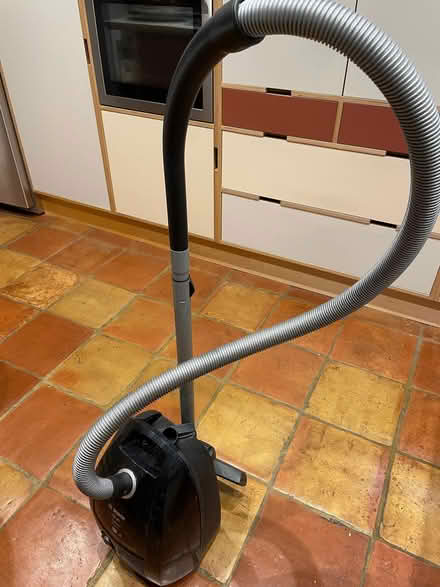 Photo of free Bosch compact vacuum cleaner (Macclesfield SK11) #2