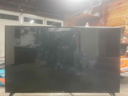 Photo of free 65 inch LG tv with broken screen (Terra Linda, California) #1