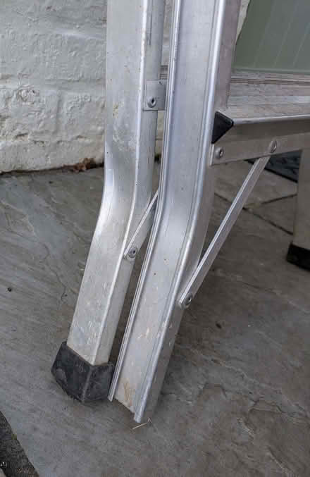 Photo of free Extendable aluminium ladder (Lower Wick WR2) #2