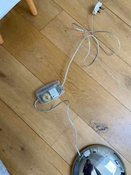 Photo of free Standard floor lamp - dimmable (B93 Bentley Heath) #3