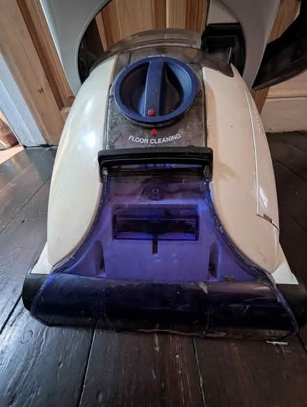 Photo of free Bissell carpet cleaner (Northampton Kingsthorpe NN2) #4