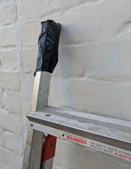 Photo of free Extendable aluminium ladder (Lower Wick WR2) #3