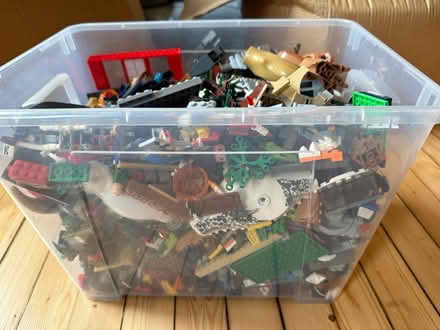 Photo of free Box of lego (Pollokshields, G41) #2