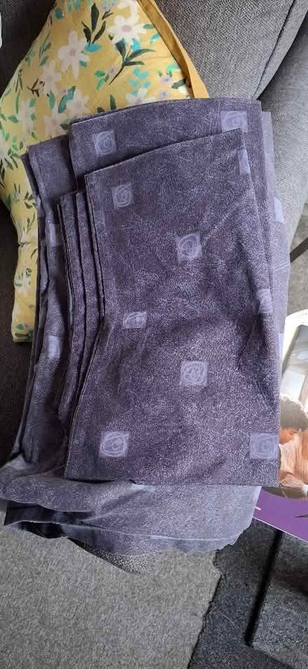 Photo of free Single Duvet set (High Brooms TN4) #1