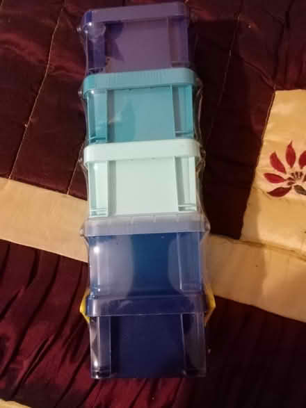Photo of free Set of 5 mini plastic boxes (Tonbridge TN9) #1