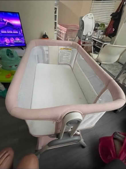 Photo of free Baby bassinet/co-sleeper (Lower west side) #1