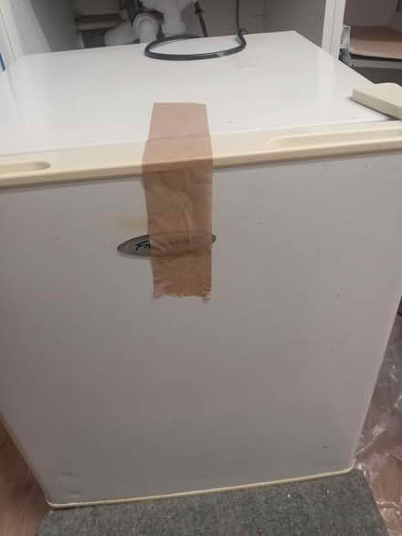 Photo of free Small fridge, for parts (Shoreditch E2) #1
