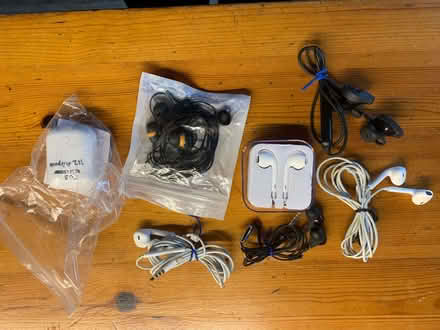 Photo of free Ear pods/buds (Bradford on Avon BA15) #1