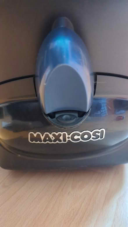 Photo of free Maxi-cosi car seat (Golborne WA3) #4