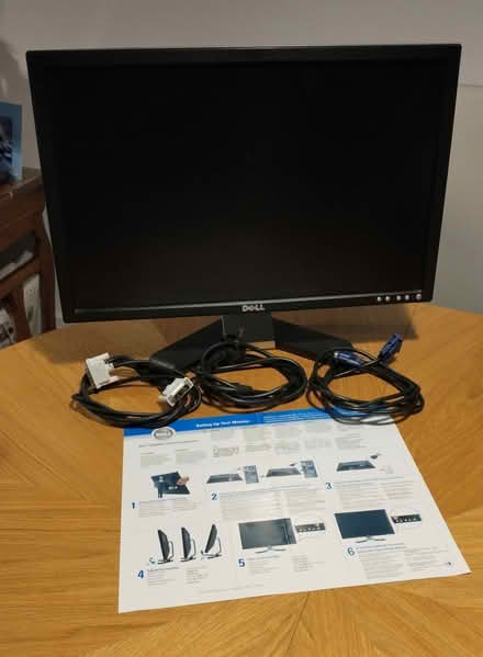 Photo of free DELL 22" LCD Monitor (Uxbridge UB10) #1