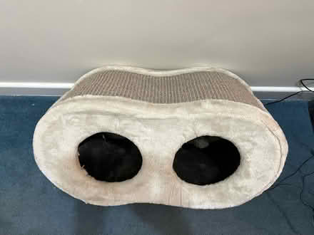Photo of free Cat Scratcher & Bed (DE5 Ripley) #1