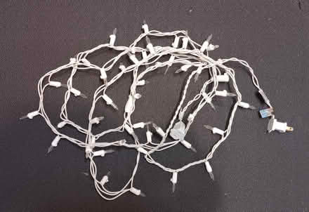 Photo of free White holiday lights - short string (Maple Leaf) #1