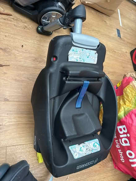 Photo of free Maxi cosi car seat base (Cheadle hulme SK8) #1