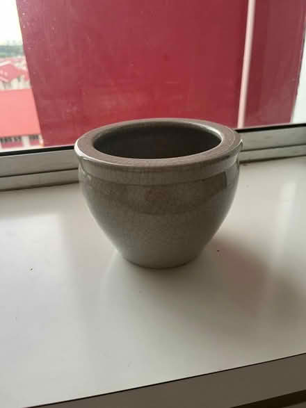 Photo of free Porcelain vase (Upper thomson) #1