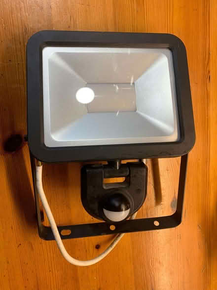 Photo of free Outside light (Bradford on Avon BA15) #1