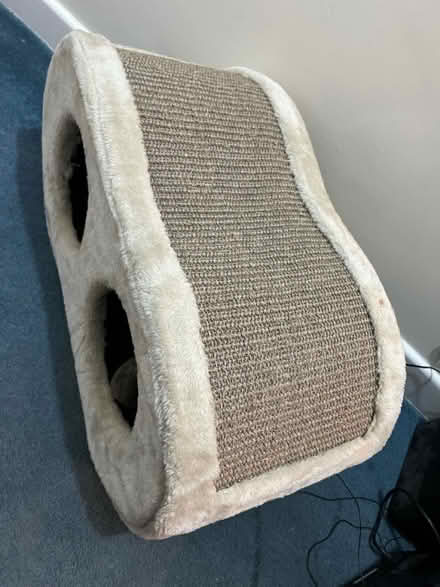 Photo of free Cat Scratcher & Bed (DE5 Ripley) #2