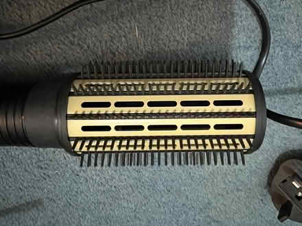Photo of free Tresemmé Hot Brush (DE5 Ripley) #3