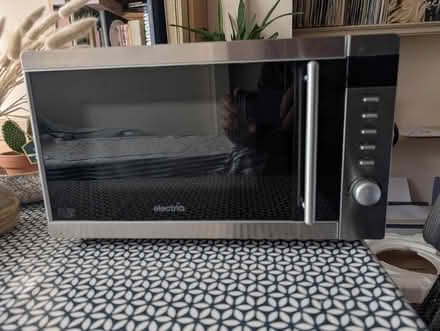 Photo of free Microwave Oven (AL10) #1