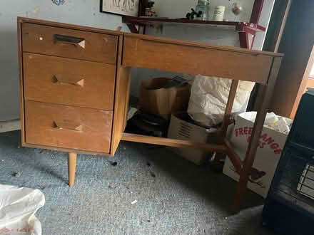 Photo of free Desk (Stoke Prior HR6) #1