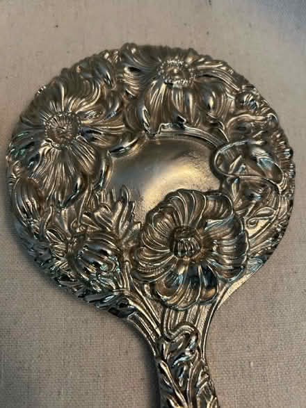 Photo of free Victorian-style Vanity Set (East 20’s Manhattan) #3