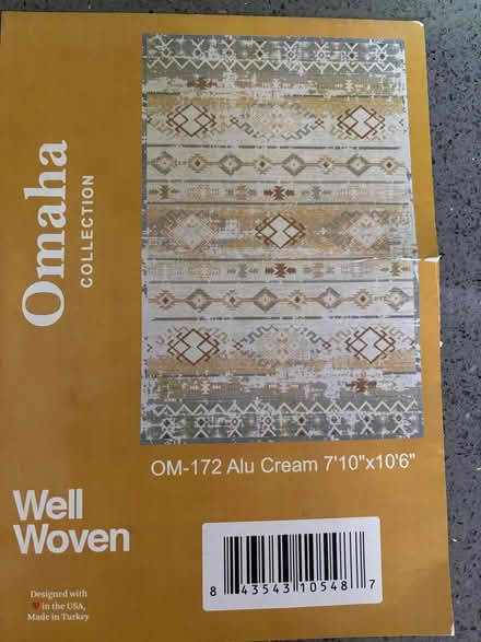 Photo of free Very large rug 7ft 10 x 10ft 6 (Hallatrow) #1