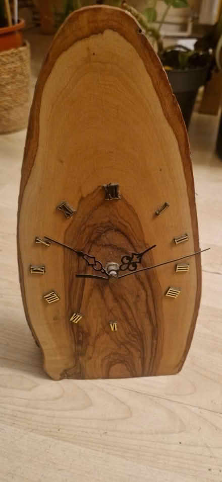 Photo of free Wooden Clock (SW2) #1