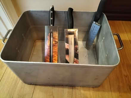 Photo of free Catering pan and knives (Arnold NG5 9QP) #1