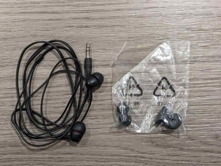 Photo of free Black earbuds (Fulwood S10) #1
