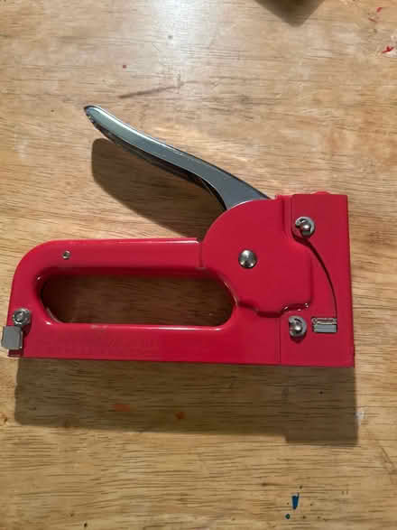Photo of free Staple gun with staples (East 20’s Manhattan) #1