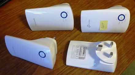 Photo of free TP-Link wi-fi range boosters (Hove Park area BN3) #1