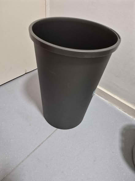 Photo of free Big bin (Somers town NW1) #1