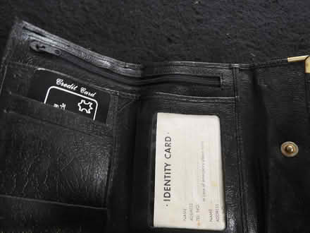 Photo of free New leather purse (Agar Nook LE67) #2