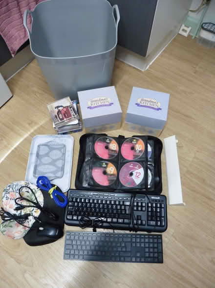 Photo of free Carboot Bundle Lot. (Bedford Centre MK40) #1