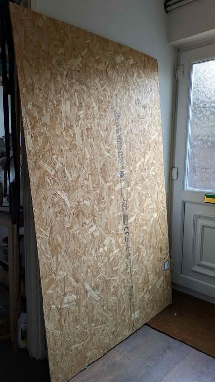 Photo of free osb3 oriented strand board/panel (hackney E9) #1
