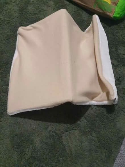 Photo of free Cat radiator bed (Banstead, SM7 2) #3