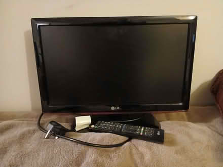 Photo of free lg 19" tv (North Hinksey OX2) #1
