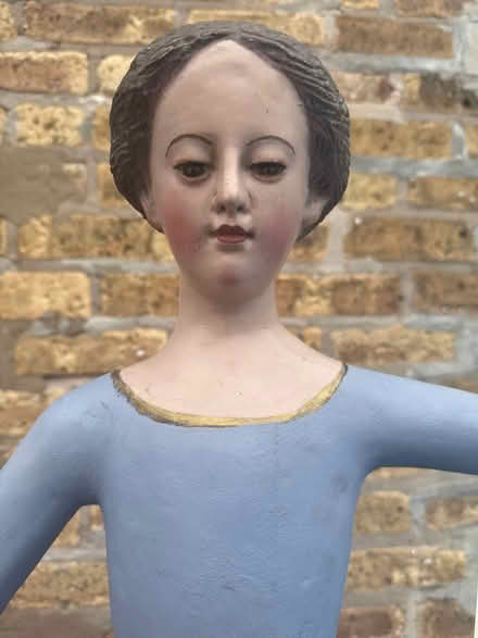 Photo of free Beautiful statue - broken fingers (Downtown Wilmette) #4