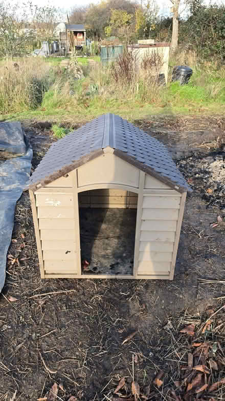 Photo of free Plastic Dog Kennel (Hawkwell SS5) #2