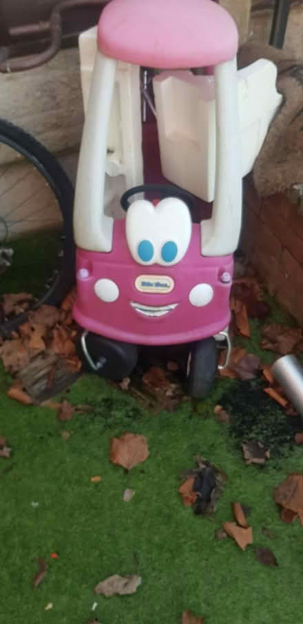 Photo of free Little Tikes Pink Car (Dukinfield SK16) #2