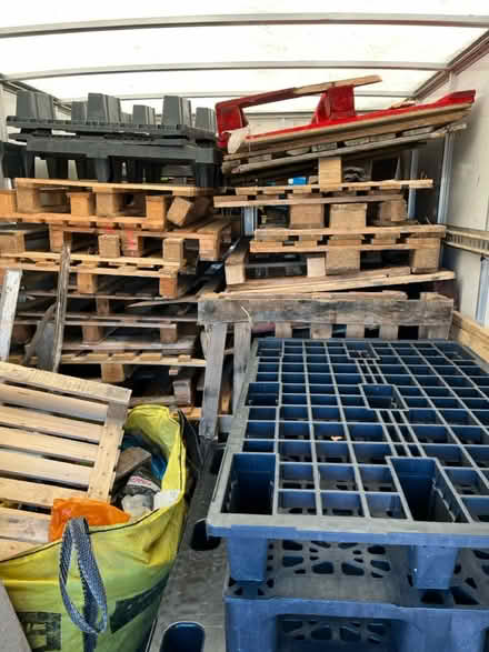 Photo of free wood pallets 🚚 (Crystal Palace) #1