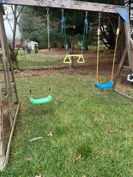 Photo of free Swingset (Newark, Old Baltimore Pike) #3