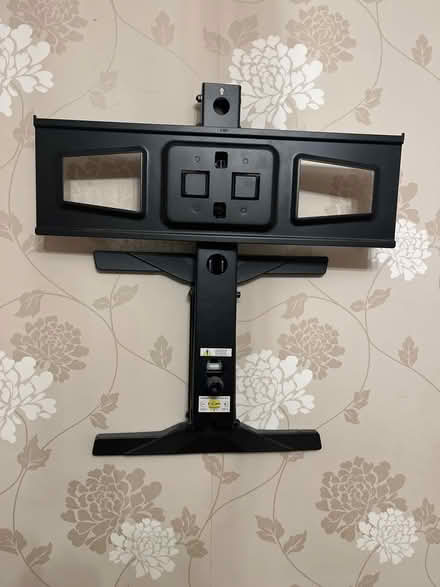Photo of free TV bracket. Foldable (Craigour EH17) #1